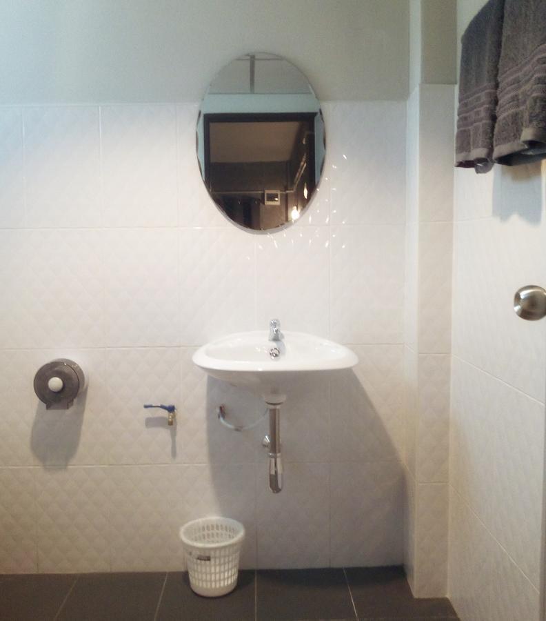 4Hearts Loft House Hotel Surat Thani Buitenkant foto