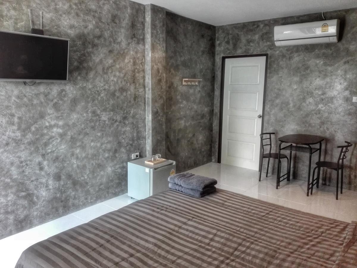 4Hearts Loft House Hotel Surat Thani Buitenkant foto