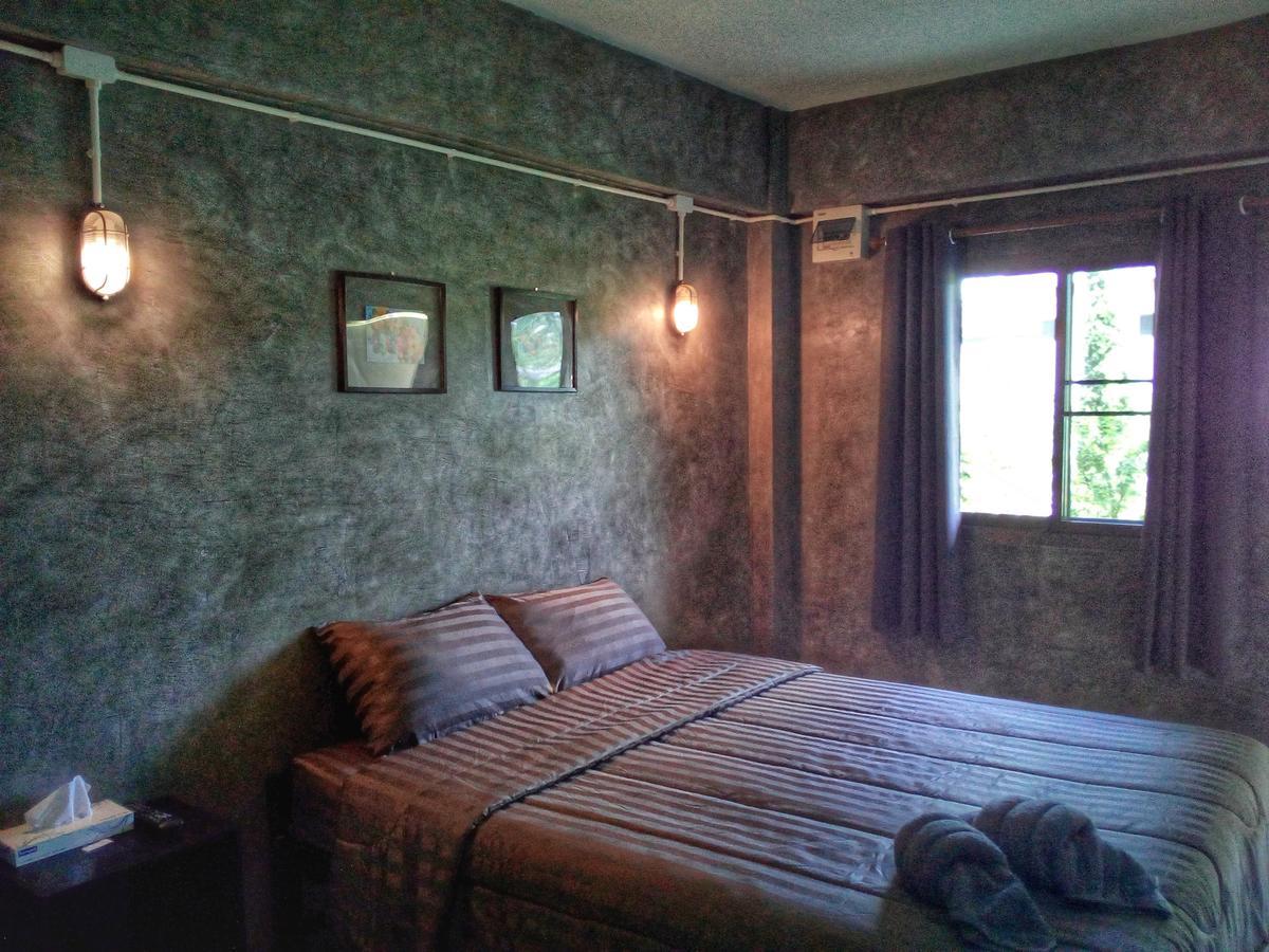 4Hearts Loft House Hotel Surat Thani Buitenkant foto